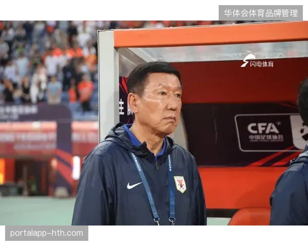 崔康熙的平行中场体系暴露结构性缺陷，山东泰山肋部空间反复被对手利用